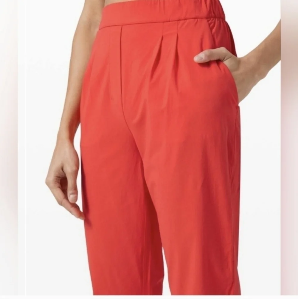 Lululemon Your True Trouser High Rise Crop Pant‎ Carnation Red
